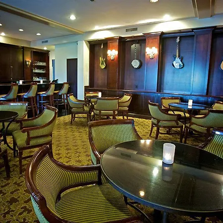 Radisson Hotel Nashville Airport 